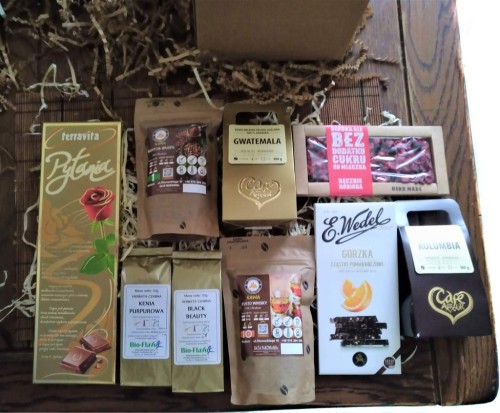 Zestaw prezentowy z Kawą speciality, czekoladą i herbatą