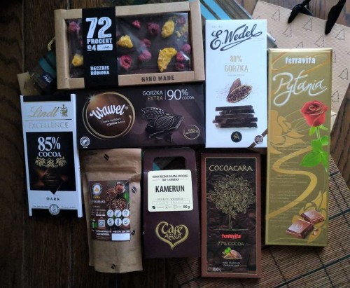 Zestaw sześciu czekolad z klasą i kawa kraftowa