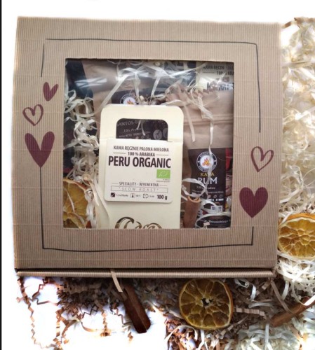 Zestaw prezentowy 4 kaw z dużą czekoladą kraftową